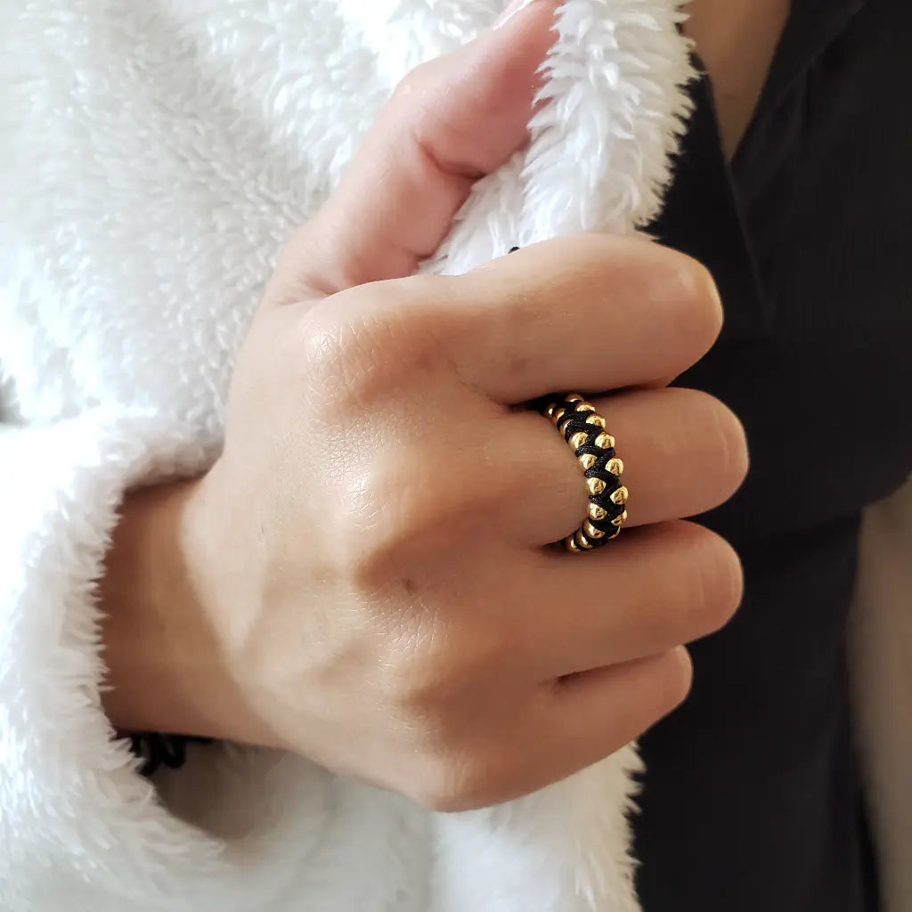 Anillo Tejido De Balines Lisos De Dos Carriles