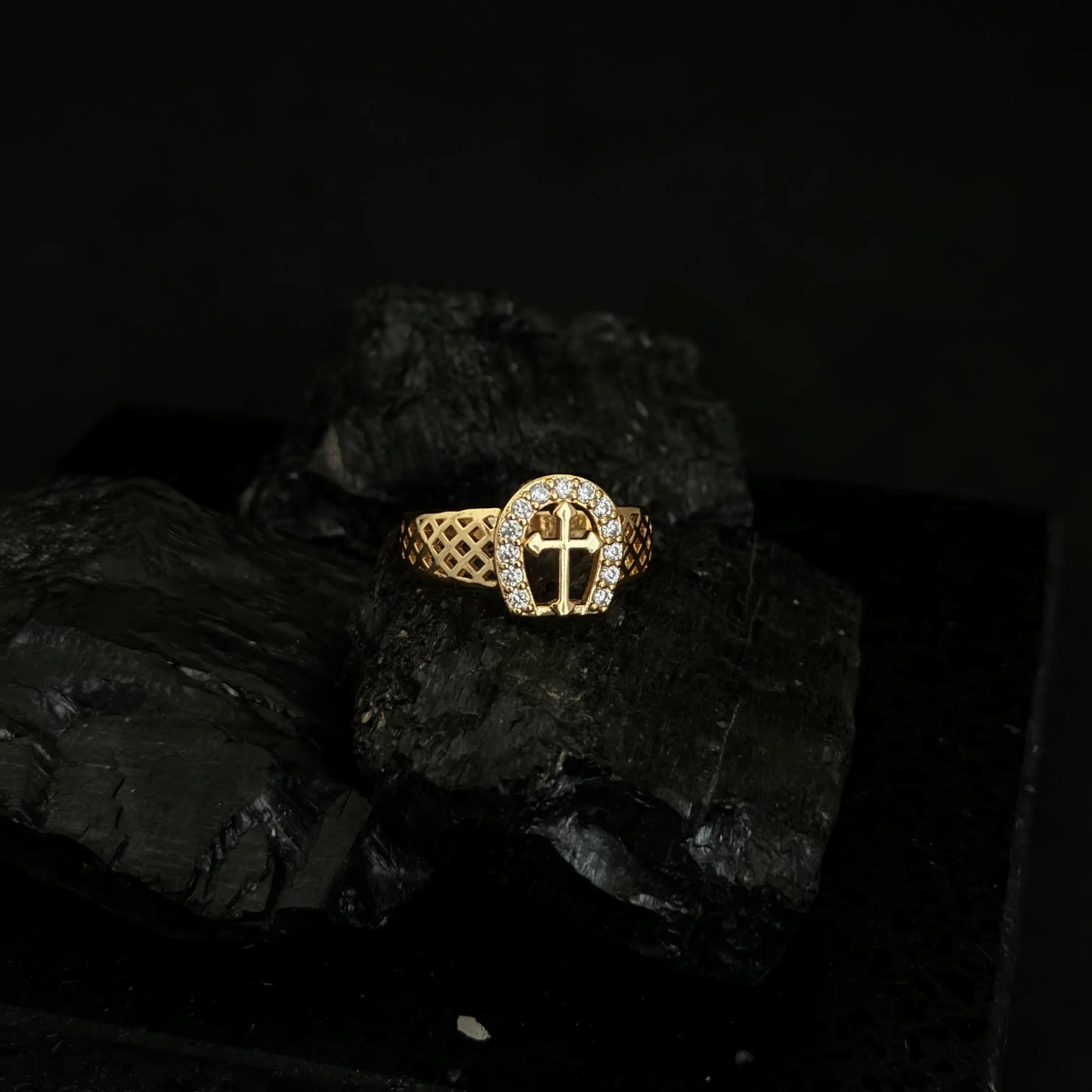 Anillo De Caballero Con Diseño Ciclón Con Cruz Y Piedras Cristal + Envío Gratis
