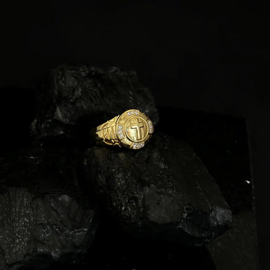 Anillo para Hombre De Cruz Con Detalles Cristal + Envío Gratis