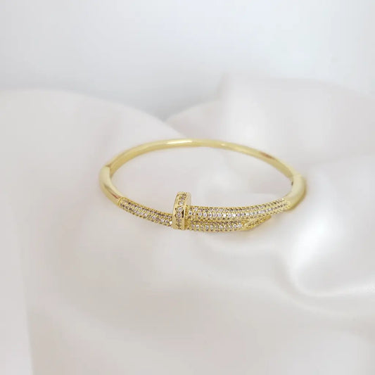 Aro De Dama Diseño Clavo Cristal