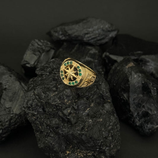 Anillo De Caballero Con Diseño De Brújula De Piedras Verdes + Envío Gratis